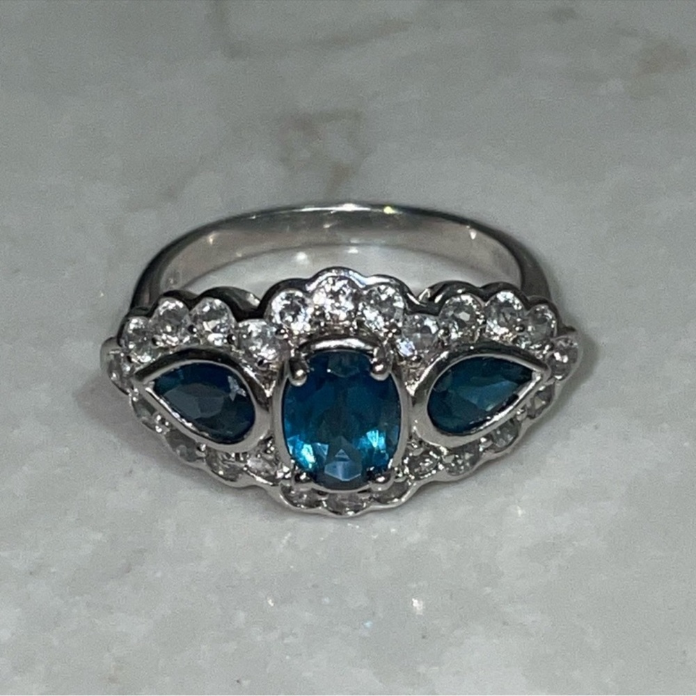 Vintage Ring - Picture 6 of 6